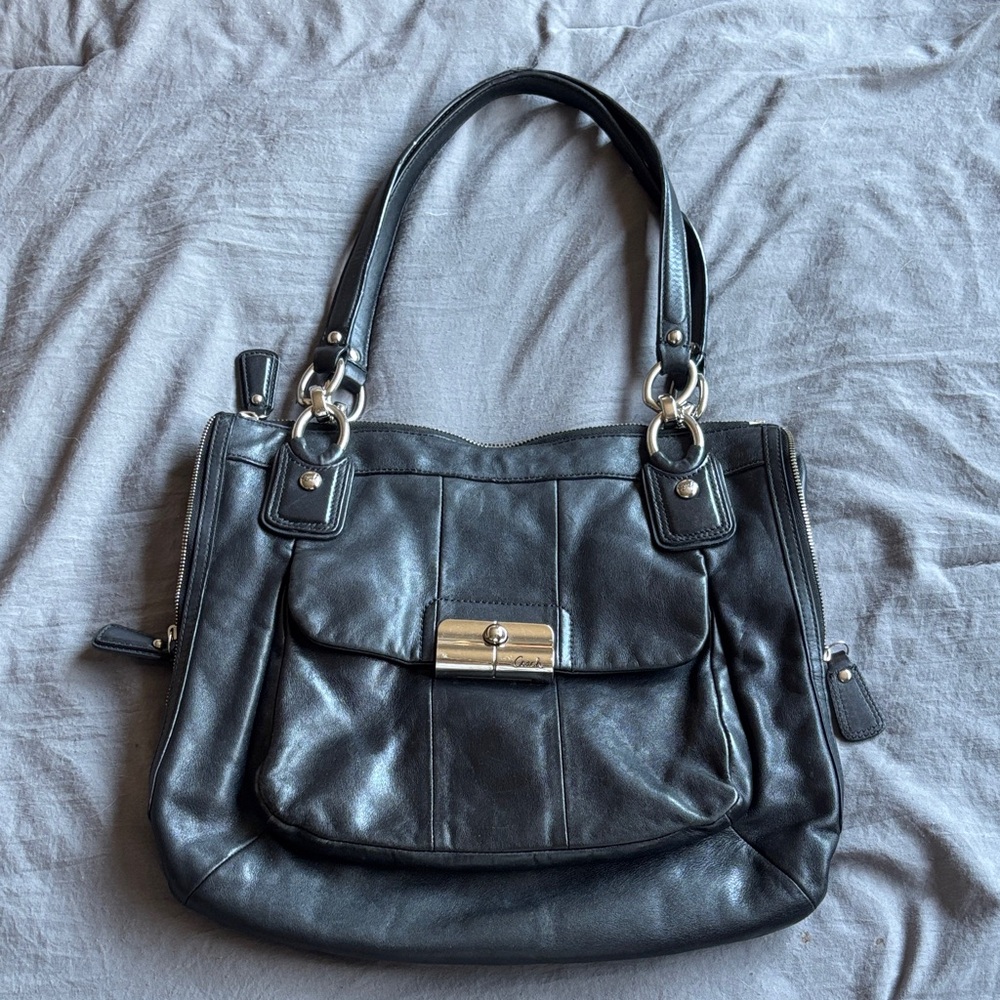 Coach Black Leather Zip Detail Shoulder Bag